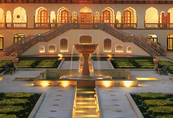 2_HRH_Tour_Jaiper_India_Taj_Rambagh_Palace_Lions_Tigers_Tradewinds_2024_552x378