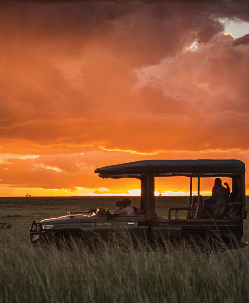 Safari vehicle on the mara.