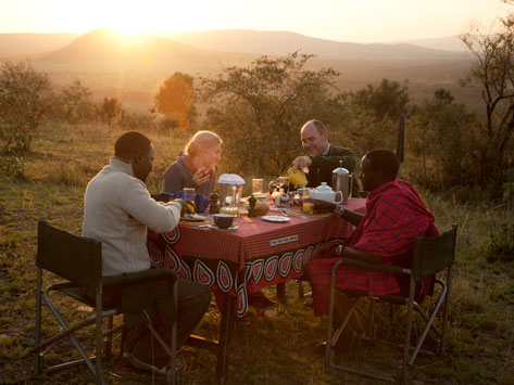 Outdoor dining in the bush.