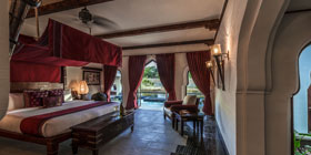 Bedroom at the Lotus Mahal