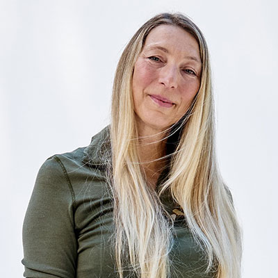 DanielaPowers_400x400